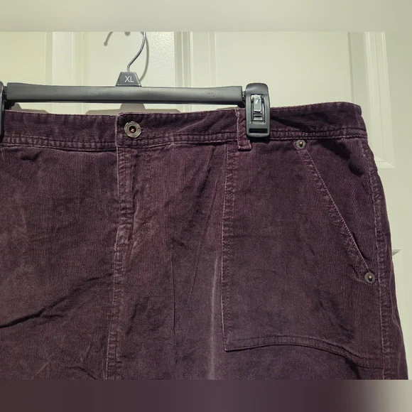 The North Face Purple Corduroy Skirt - Excellent Condition - Size XL - Picture 2 of 7